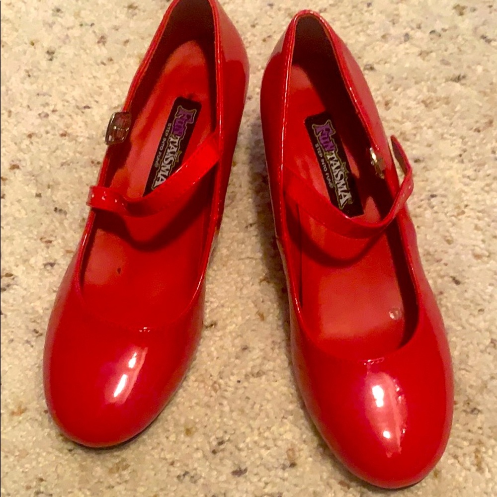 Red Heels 👠